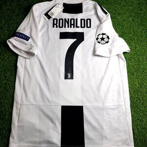 Cristiano Ronaldo Juventus 2018 2019 DEBUT UEFA Soccer Jersey BNWT L SKU# CF3489
